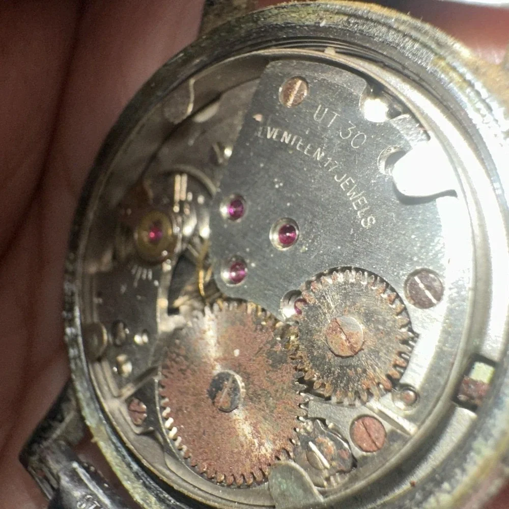 Vintage Louis‎ 17 Jewel Men's Swiss Watch Wristwatch Mechanical 33mm For Repair